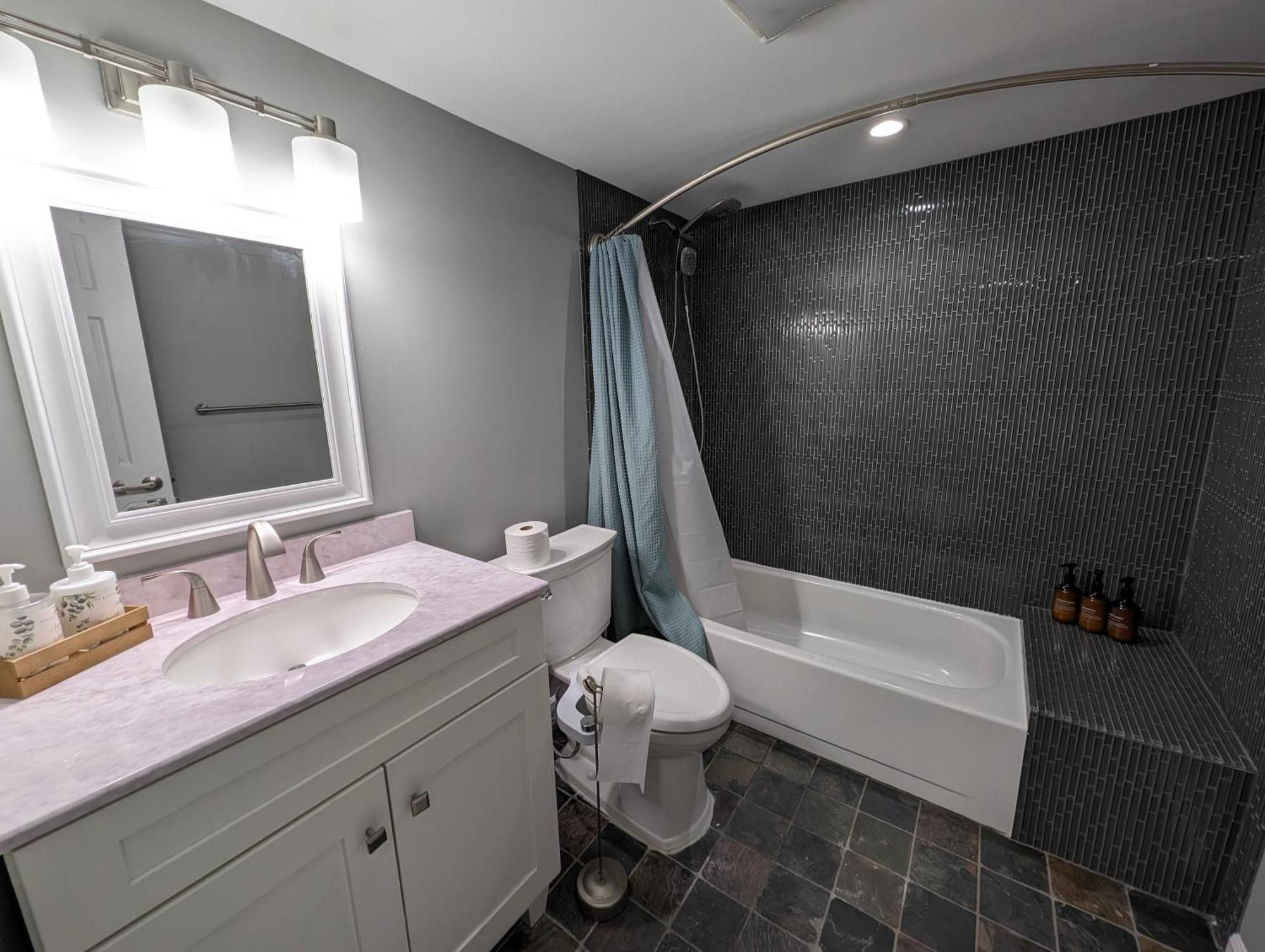Modern Luxe Family & Groups Friendly Bungalow With Patio & Workspace Marietta Exterior photo